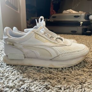 Puma Sneakers